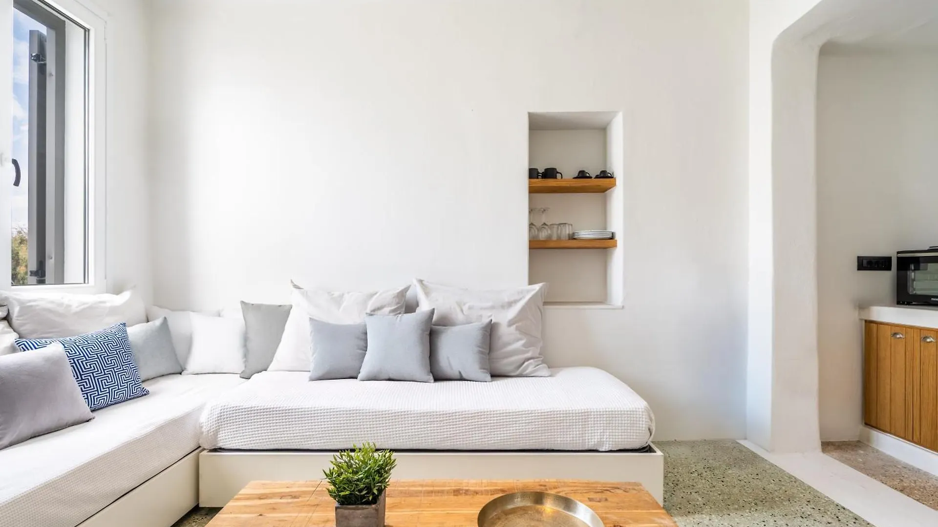 Town Pin By Monocle Apartment Mykonos Town Greece
