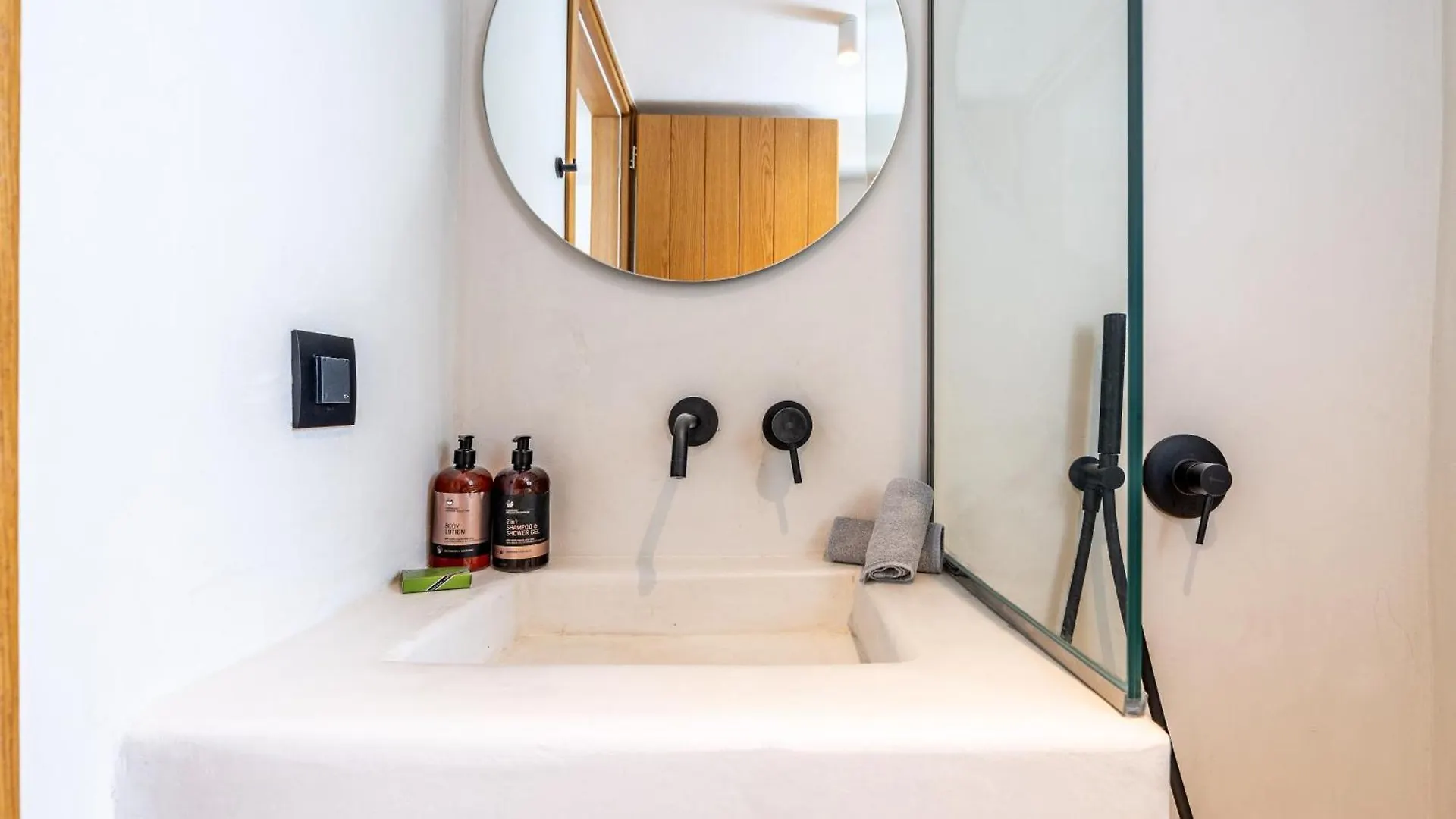 Town Pin By Monocle Apartment Mykonos Town 0*,